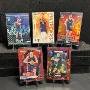 Zach Edey Basketball Rookie Card Lot. Memphis Grizzlies